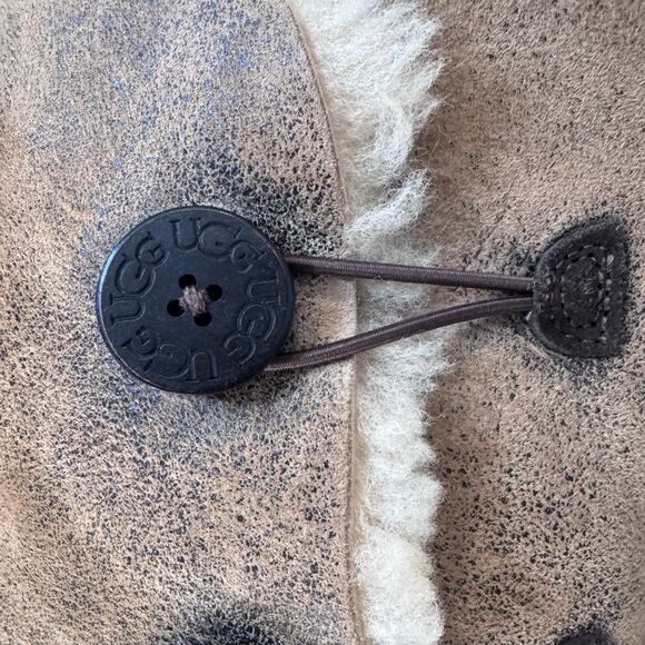 Ugg Women’s Tall Bailey Triplet Button Brown Bomber Suede Sheepskin Boots Size 9 - Picture 7 of 14